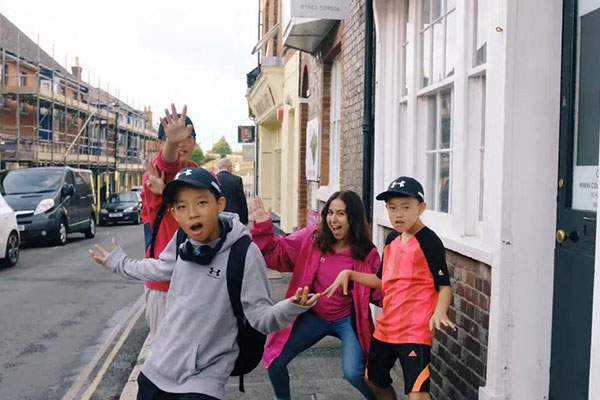 英国南部的离岛游学实录，难忘的交友经历